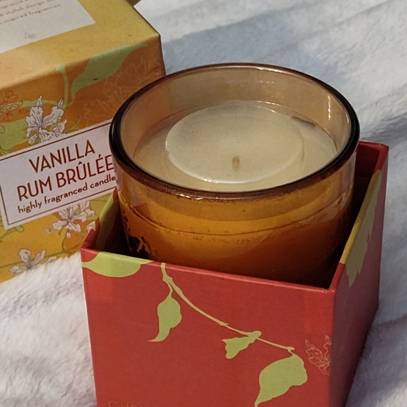 NWT! Chesapeake Bay Candle 7.8oz (Vanilla Rum Brulee) - Picture 3 of 7